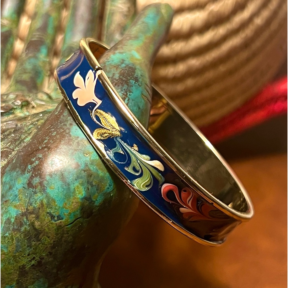 Vintage 24K Gold Plated Cobalt Blue Floral Champleve Enamel Hinged Bangle